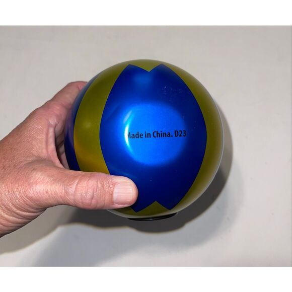 Pokemon Ball with cards and Coin - Picture 2 of 6